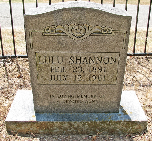 Gravesite of Lulu Shannon